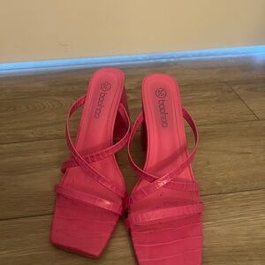 Boohoo Pink Heeled Mules with Strappy Design